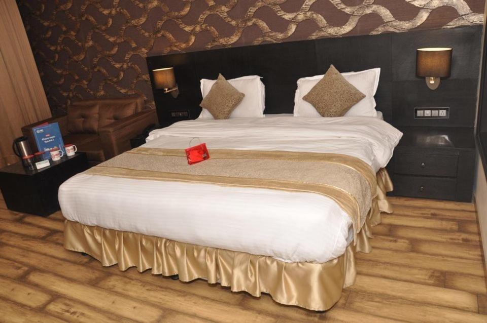 Hotel Gulmarg Regency Šimla Exteriér fotografie