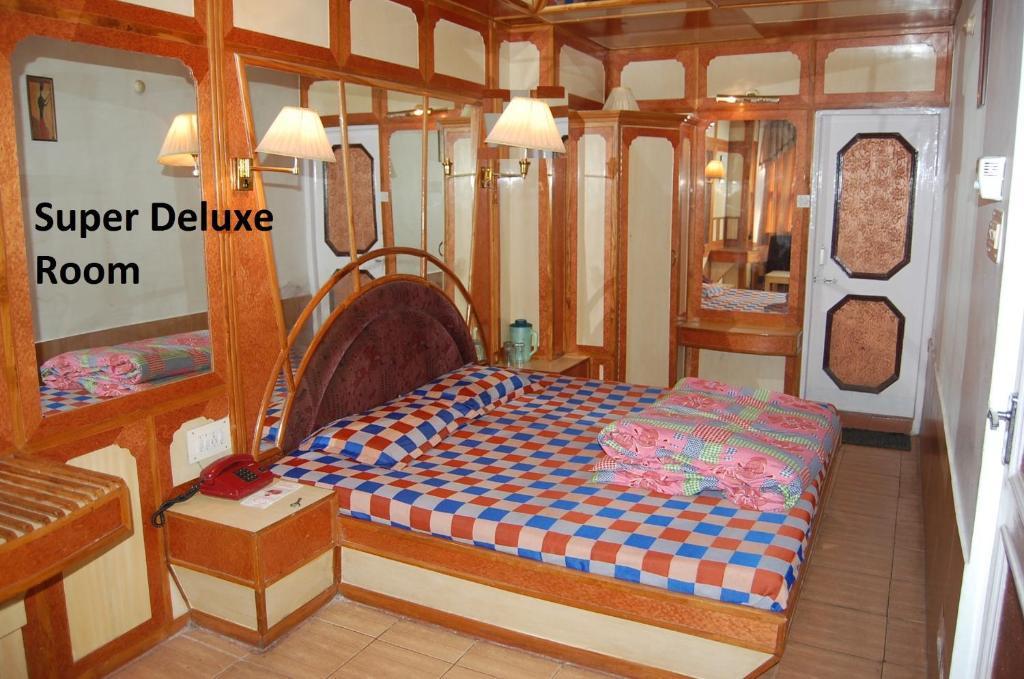 Hotel Gulmarg Regency Šimla Pokoj fotografie